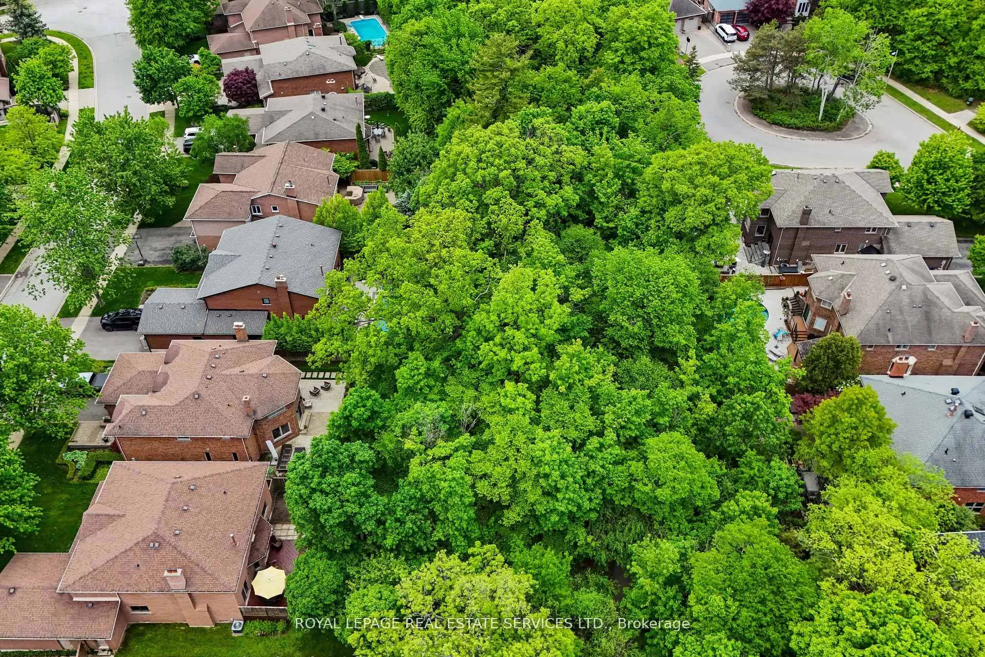Photo 37 of 1262 Old Colony Road, Oakville, Glen Abbey — HOMEH