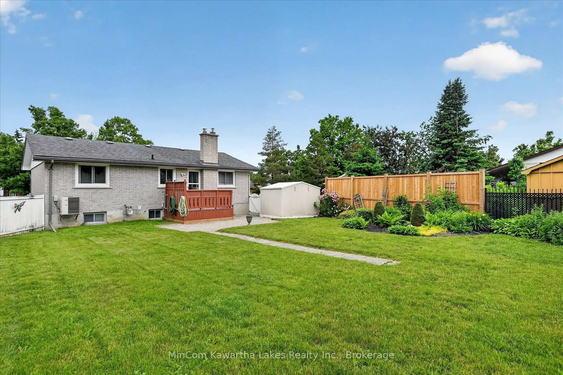 Photo 40 of 1891 Croftdale Crescent, Peterborough, Monaghan Ward 2 — HOMEH