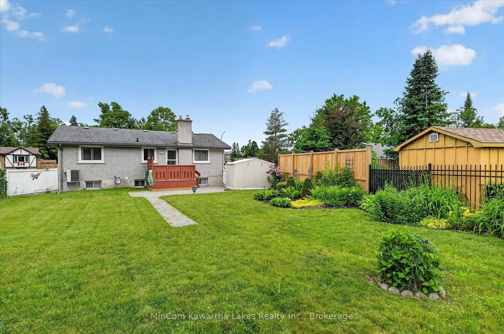 Photo 41 of 1891 Croftdale Crescent, Peterborough, Monaghan Ward 2 — HOMEH