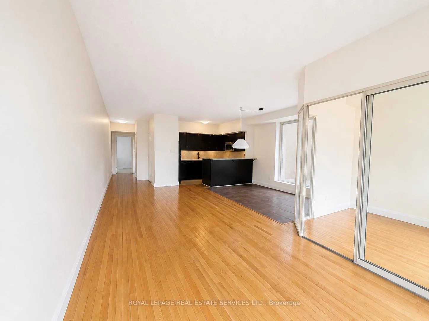 Photo 6 of Unit 1718, 25 The Esplanade, Toronto, Waterfront Communities — HOMEH