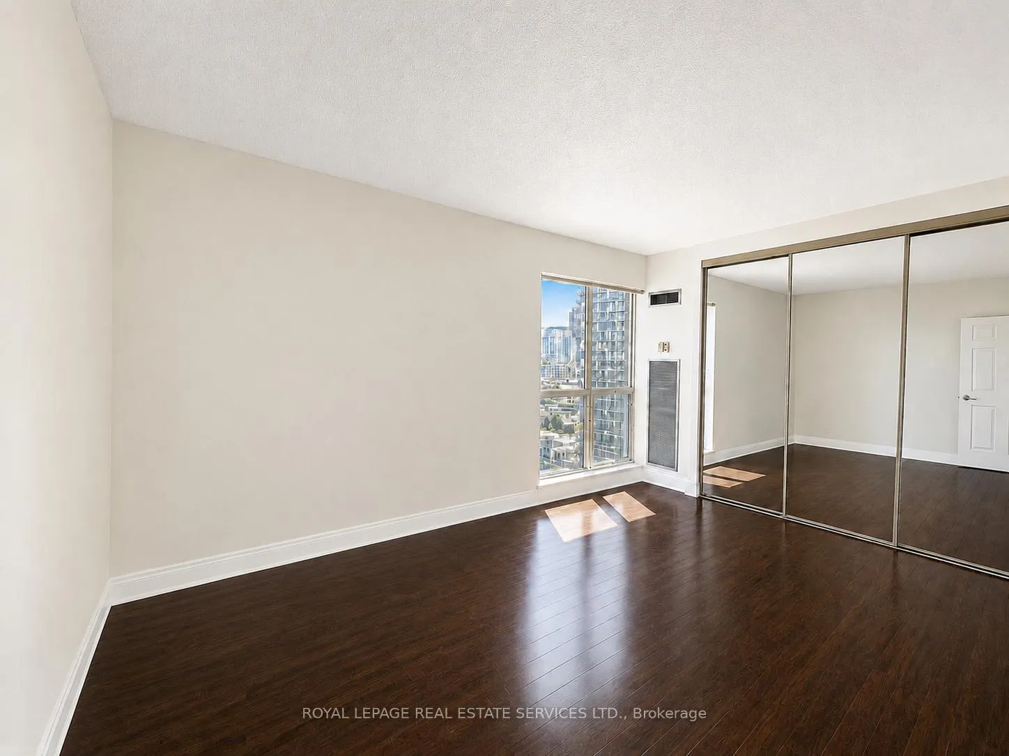 Photo 8 of Unit 1718, 25 The Esplanade, Toronto, Waterfront Communities — HOMEH