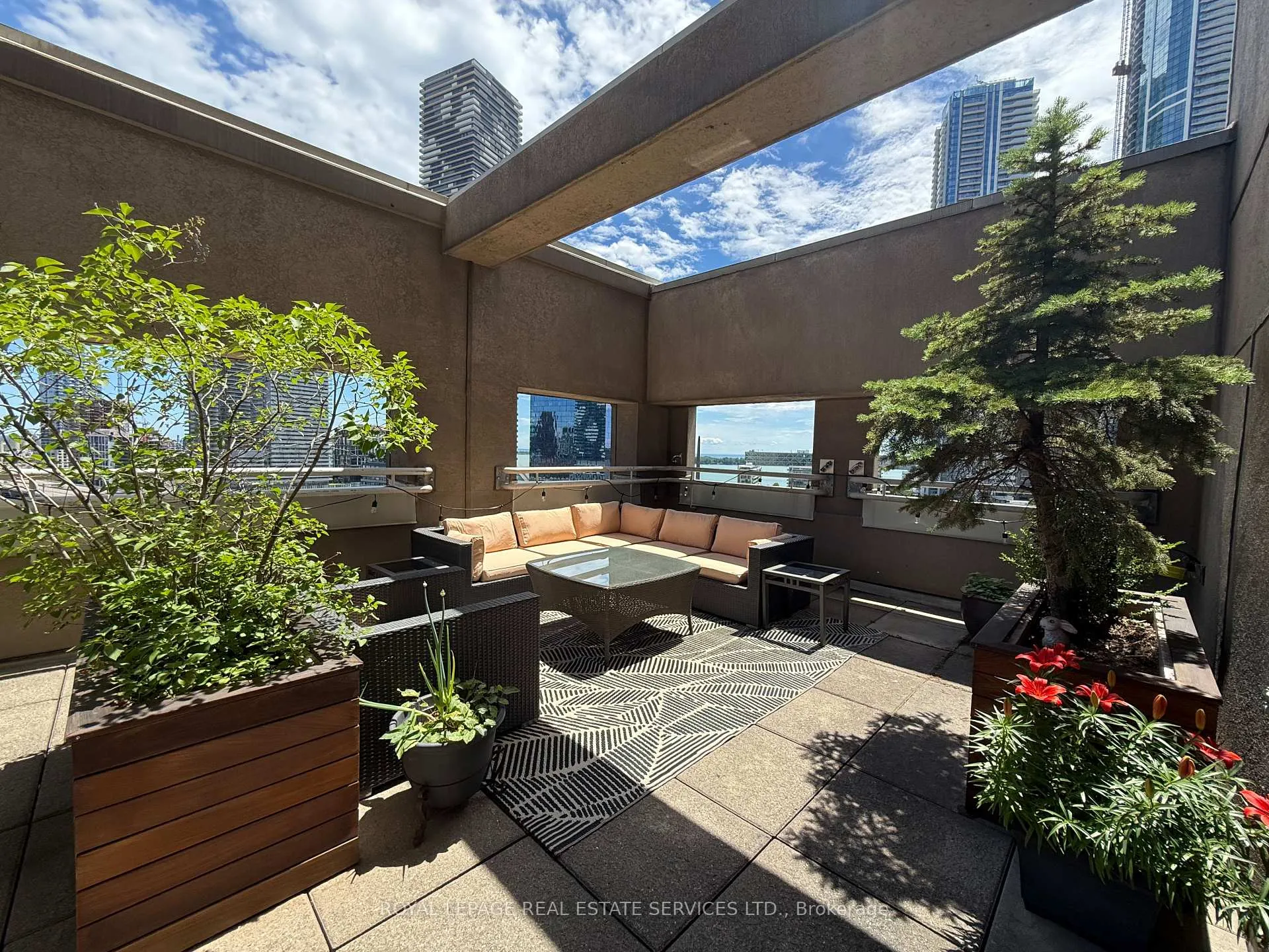 Photo 14 of Unit 1718, 25 The Esplanade, Toronto, Waterfront Communities — HOMEH