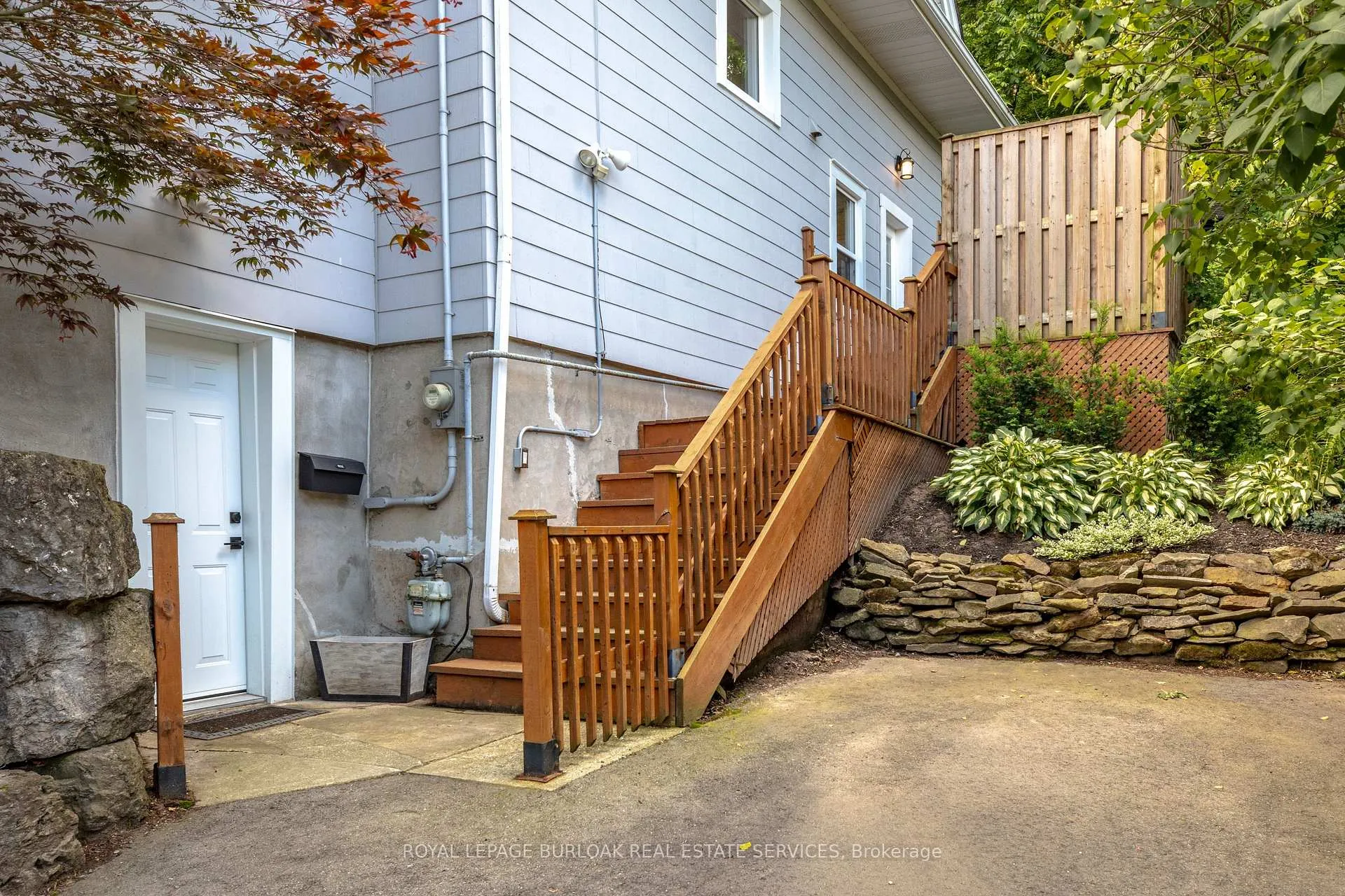 Photo 39 of 104 Gibson Street, Grimsby, Grimsby West — HOMEH