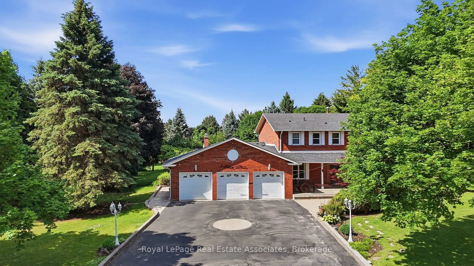 Photo 2 of 5 Huttonville Drive, Brampton, Huttonville — HOMEH