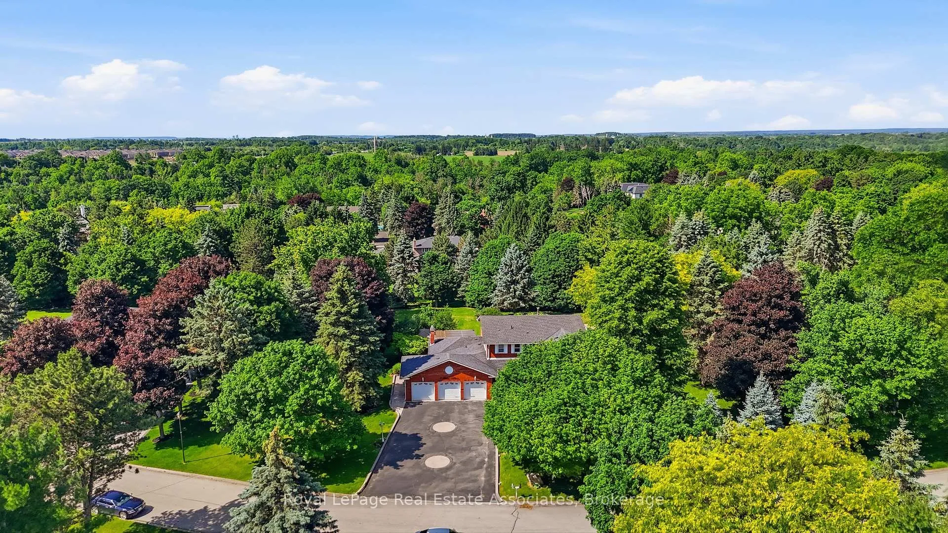 Photo 5 of 5 Huttonville Drive, Brampton, Huttonville — HOMEH
