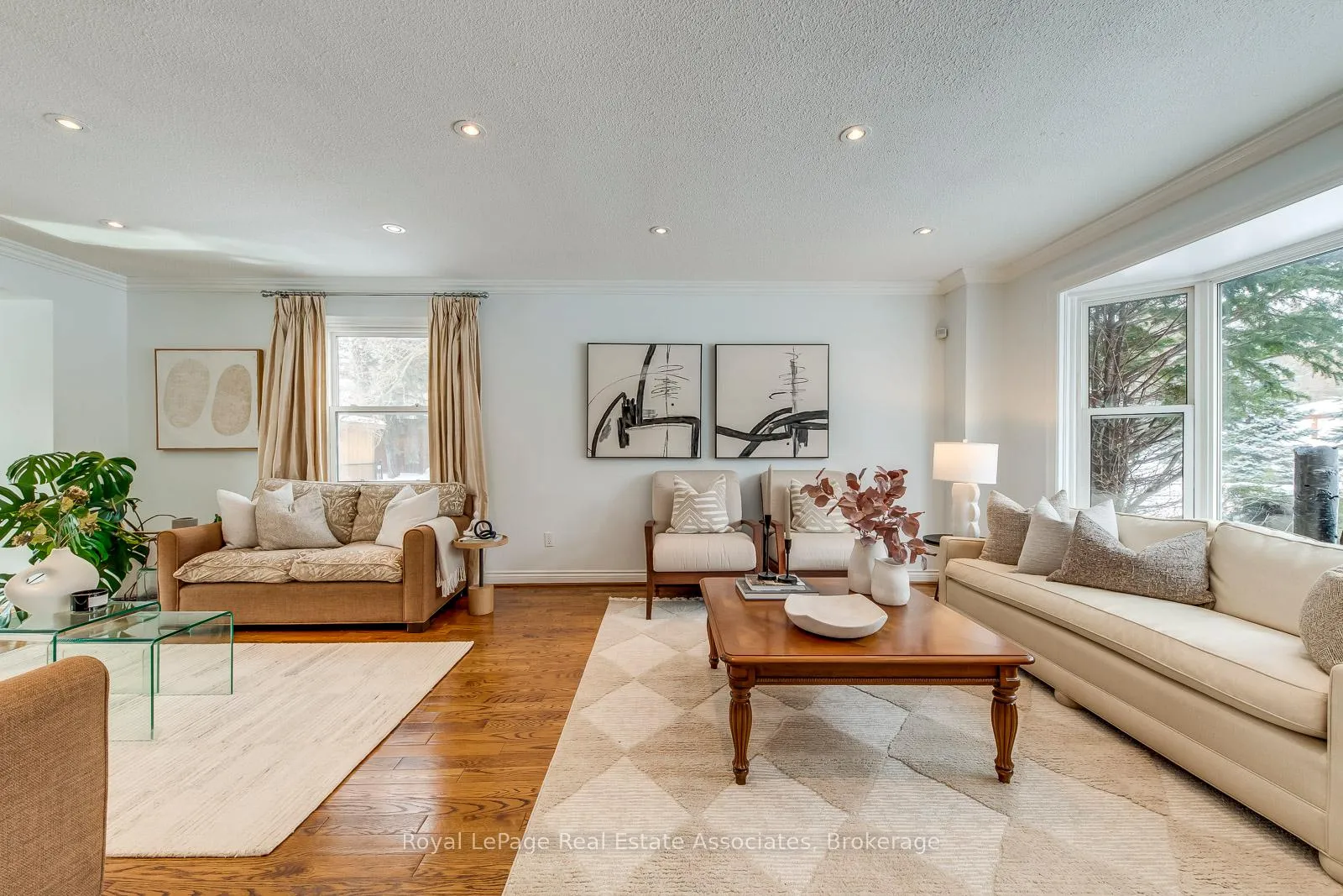 Photo 17 of 5 Huttonville Drive, Brampton, Huttonville — HOMEH