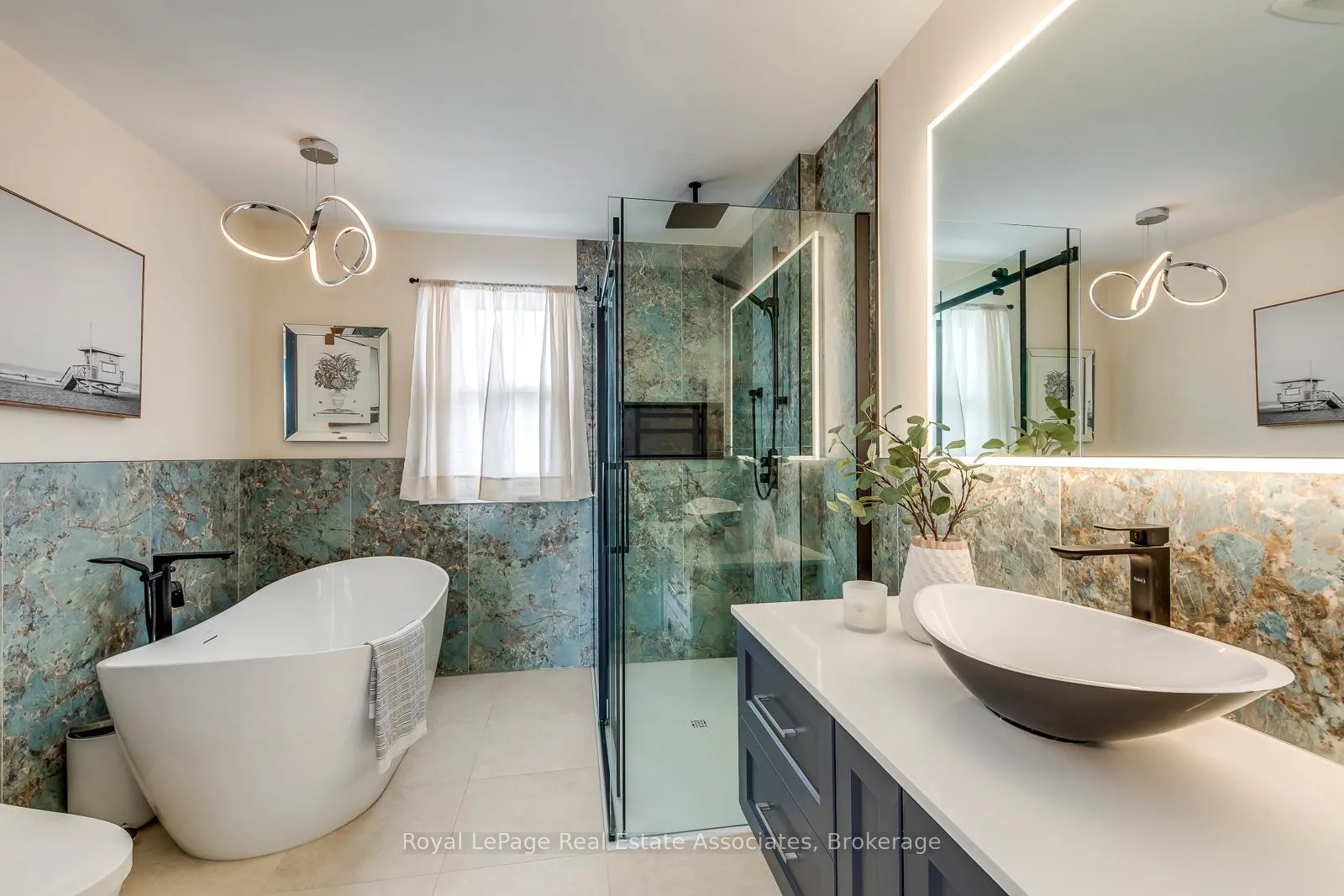 Photo 29 of 5 Huttonville Drive, Brampton, Huttonville — HOMEH