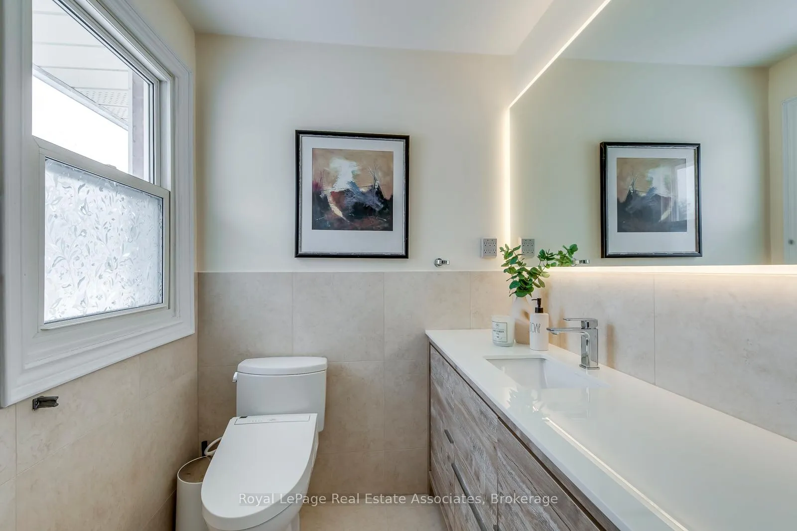 Photo 32 of 5 Huttonville Drive, Brampton, Huttonville — HOMEH