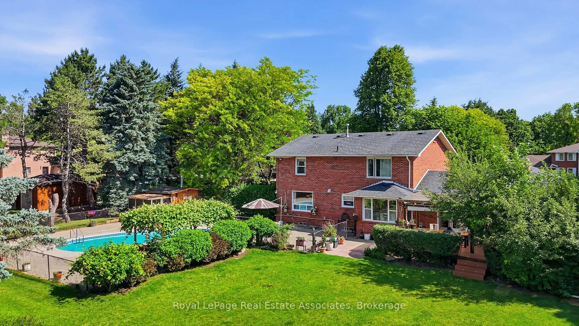 Photo 43 of 5 Huttonville Drive, Brampton, Huttonville — HOMEH