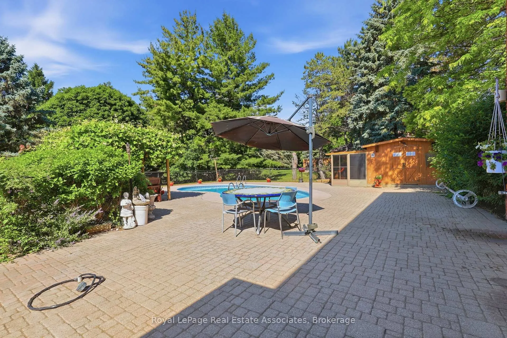 Photo 44 of 5 Huttonville Drive, Brampton, Huttonville — HOMEH