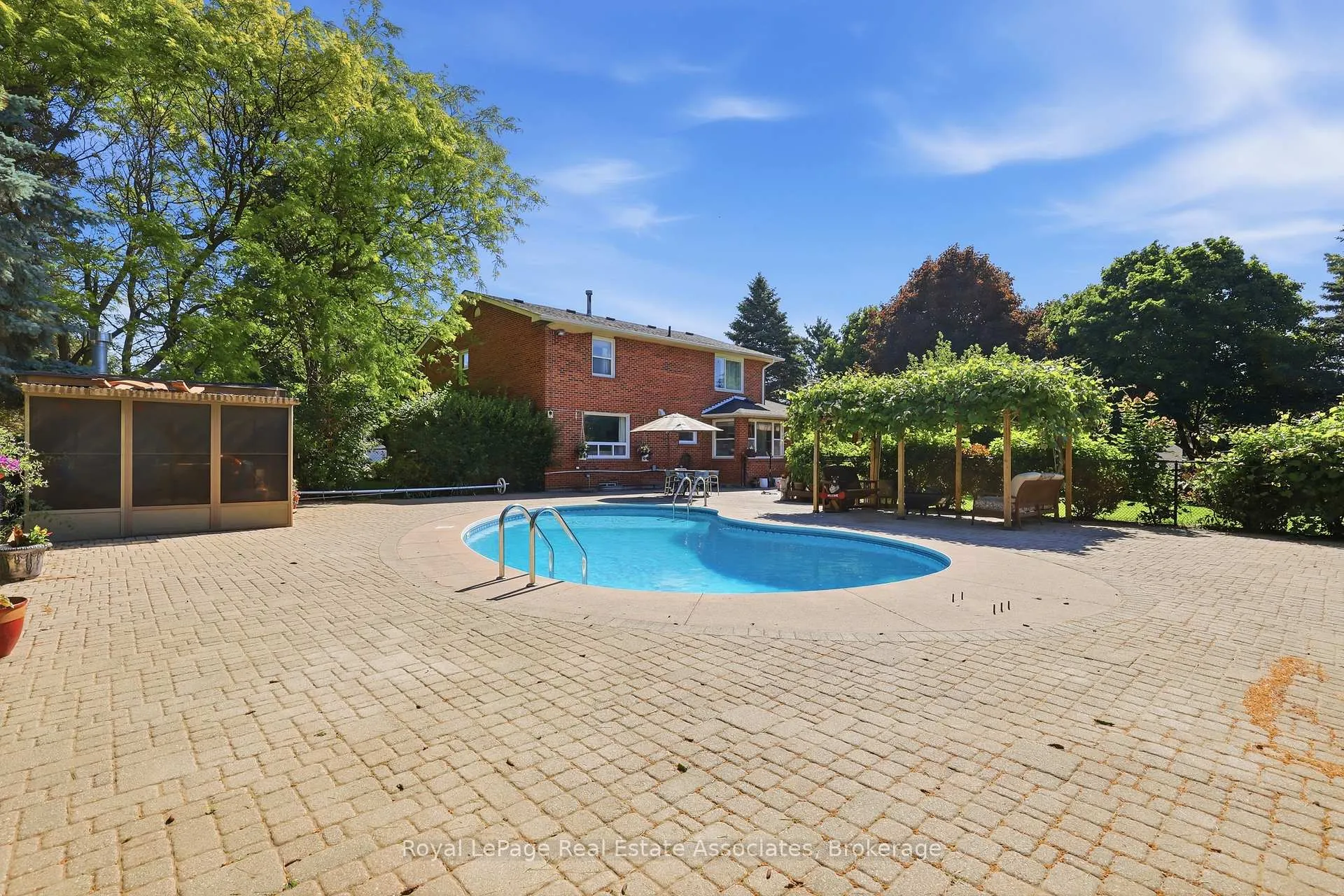 Photo 45 of 5 Huttonville Drive, Brampton, Huttonville — HOMEH