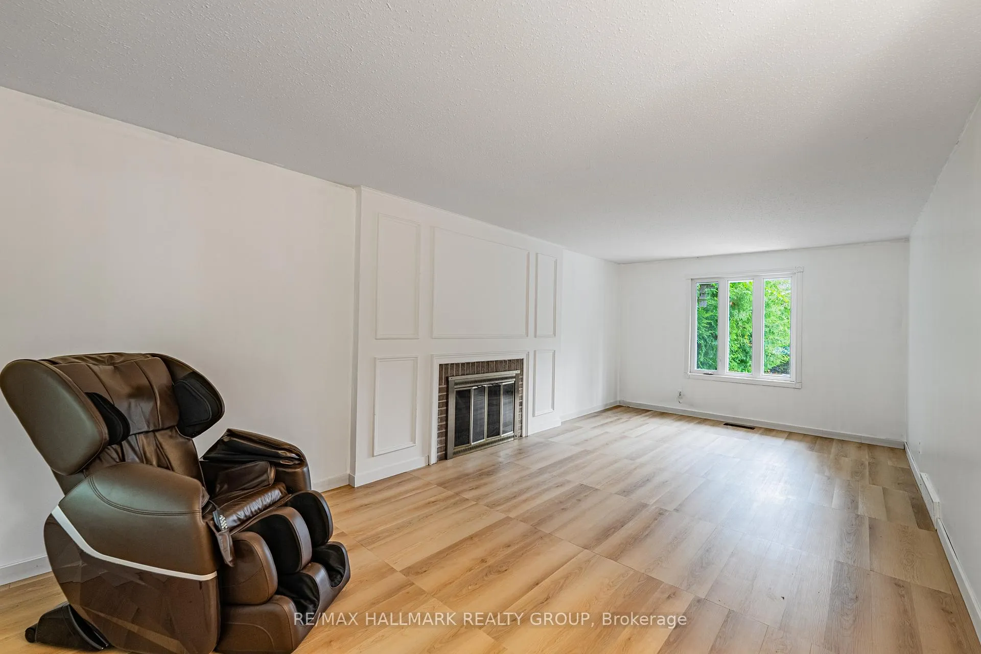 Photo 10 of 3319 Kodiak Street, Ottawa, South Keys — HOMEH