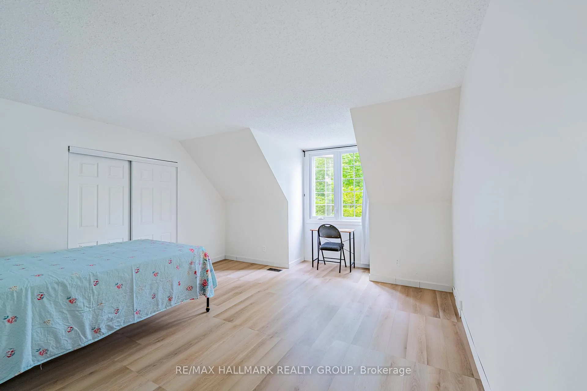 Photo 12 of 3319 Kodiak Street, Ottawa, South Keys — HOMEH