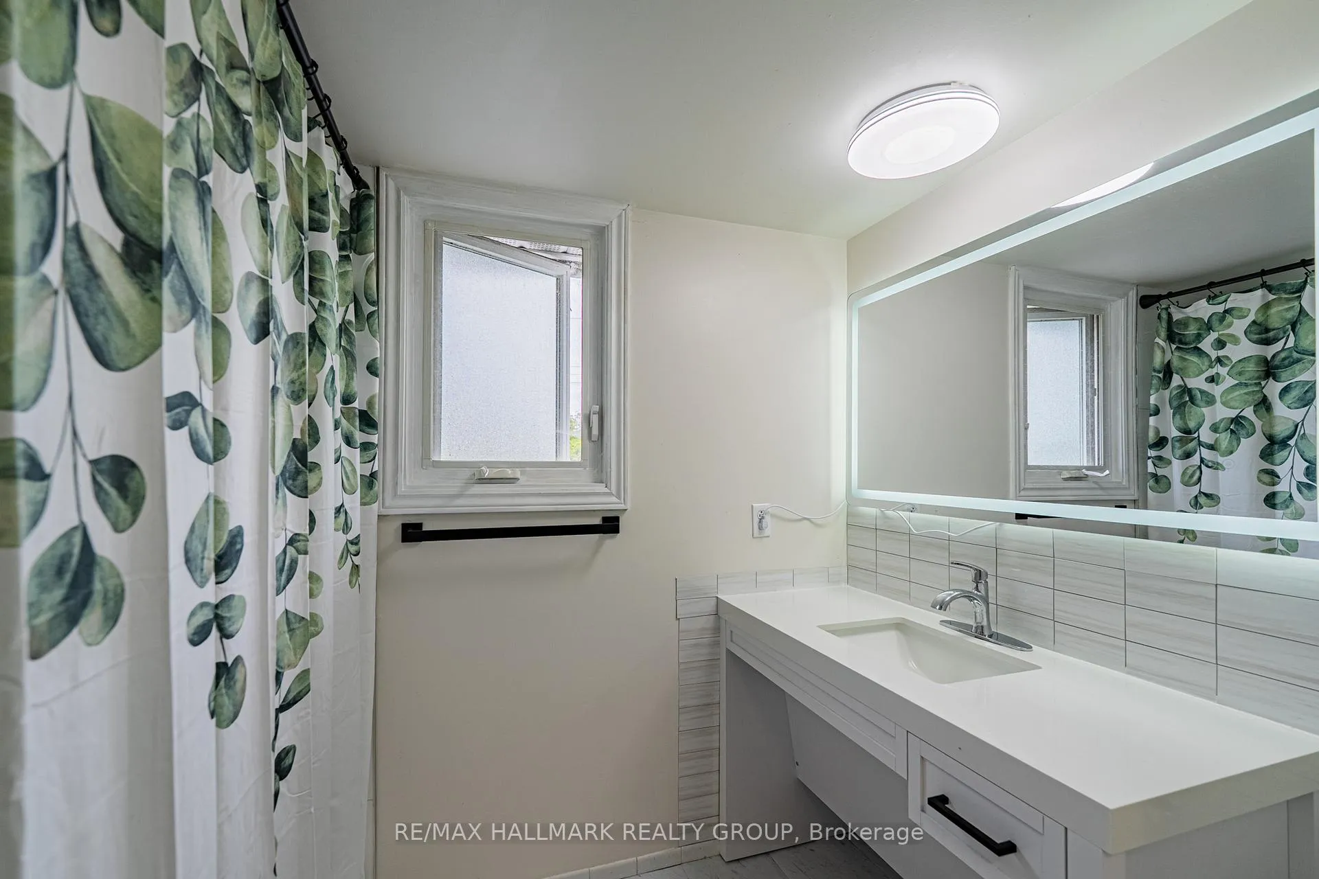 Photo 14 of 3319 Kodiak Street, Ottawa, South Keys — HOMEH