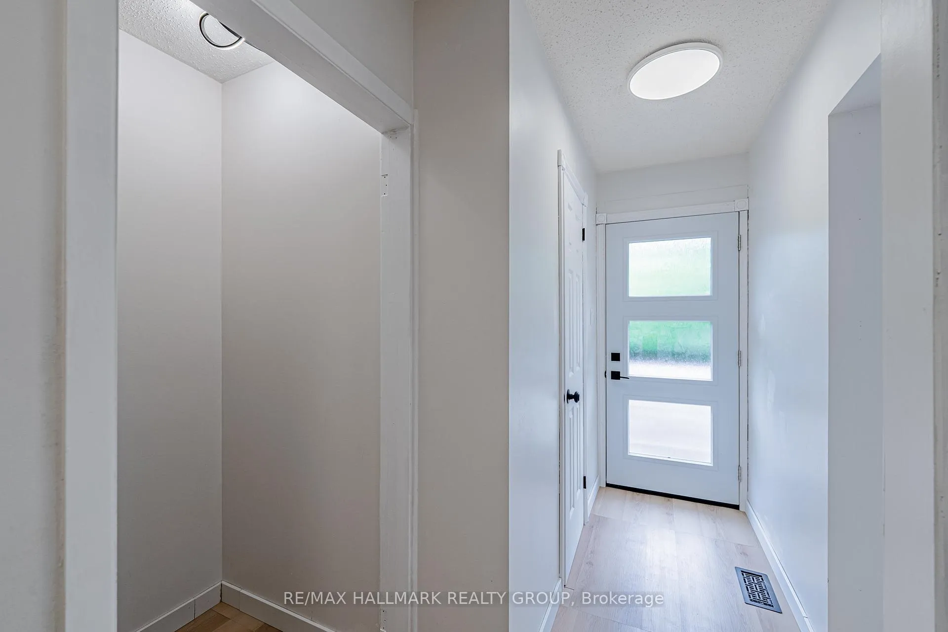 Photo 17 of 3319 Kodiak Street, Ottawa, South Keys — HOMEH
