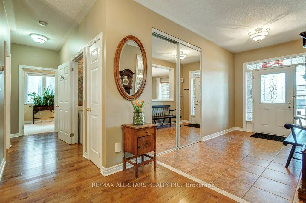 Photo 6 of 32 Oakside Drive, Uxbridge — HOMEH