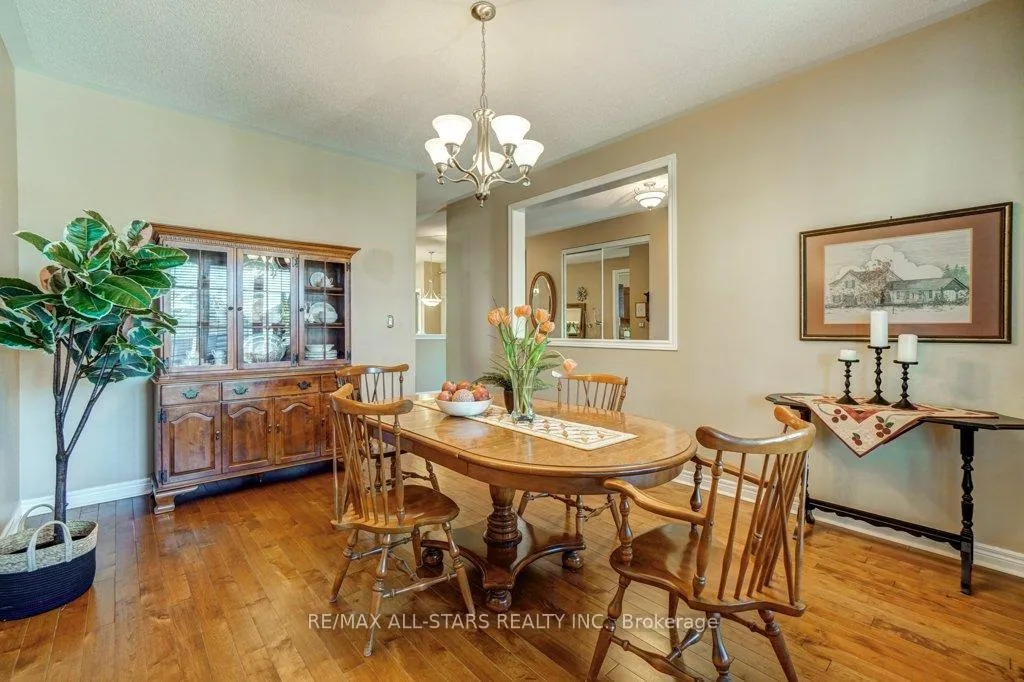 Photo 8 of 32 Oakside Drive, Uxbridge — HOMEH