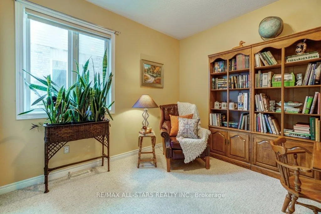 Photo 24 of 32 Oakside Drive, Uxbridge — HOMEH