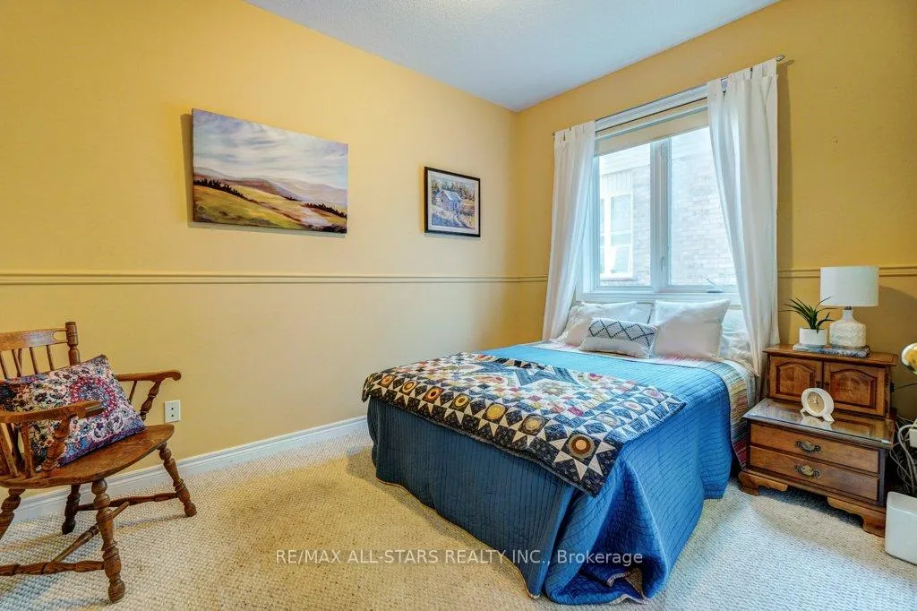 Photo 25 of 32 Oakside Drive, Uxbridge — HOMEH