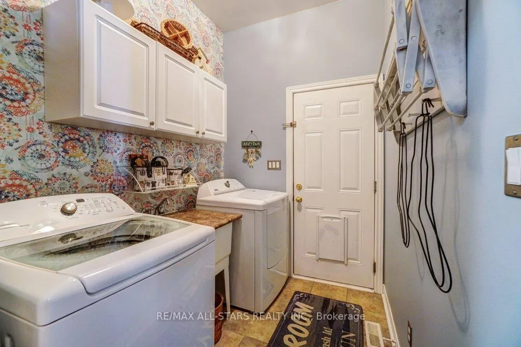 Photo 27 of 32 Oakside Drive, Uxbridge — HOMEH