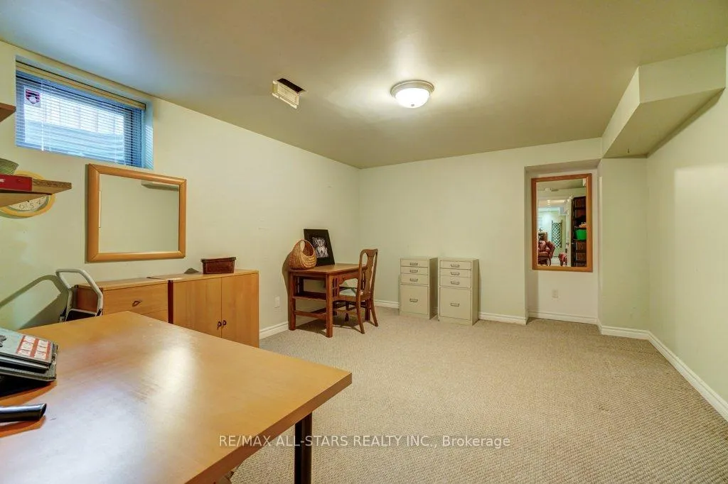 Photo 37 of 32 Oakside Drive, Uxbridge — HOMEH