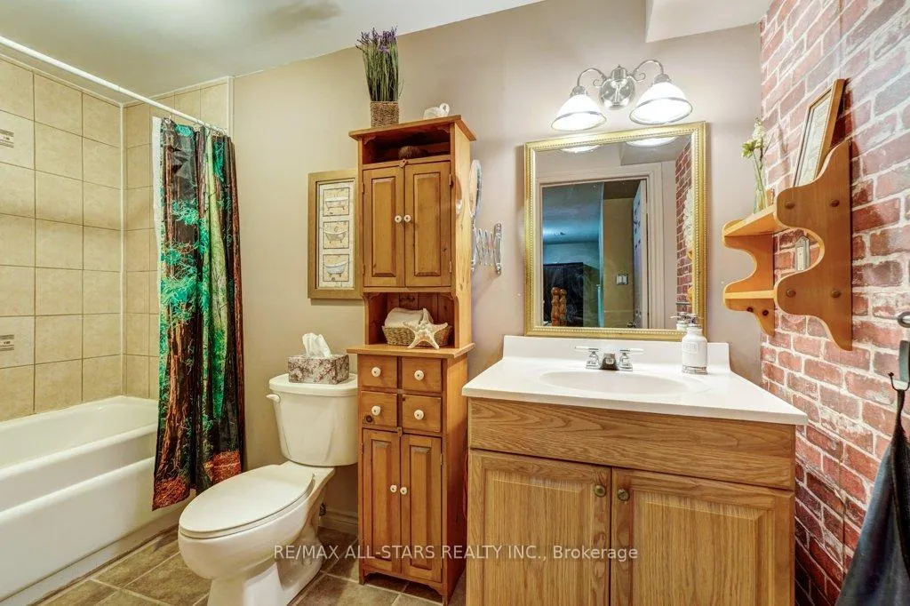 Photo 42 of 32 Oakside Drive, Uxbridge — HOMEH
