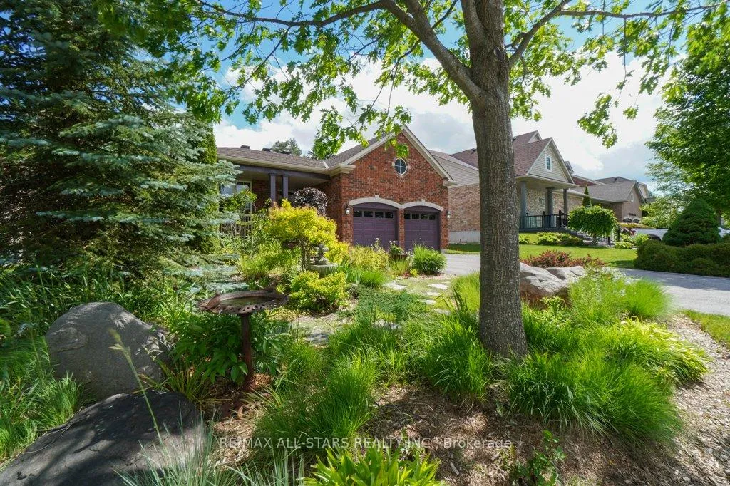 Photo 43 of 32 Oakside Drive, Uxbridge — HOMEH