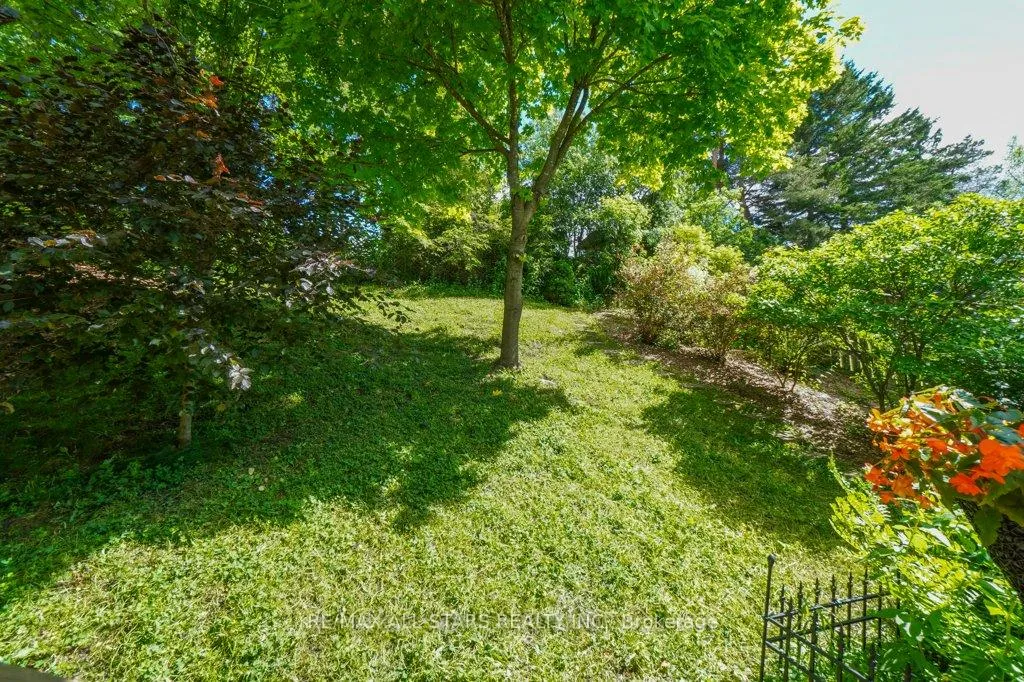 Photo 48 of 32 Oakside Drive, Uxbridge — HOMEH
