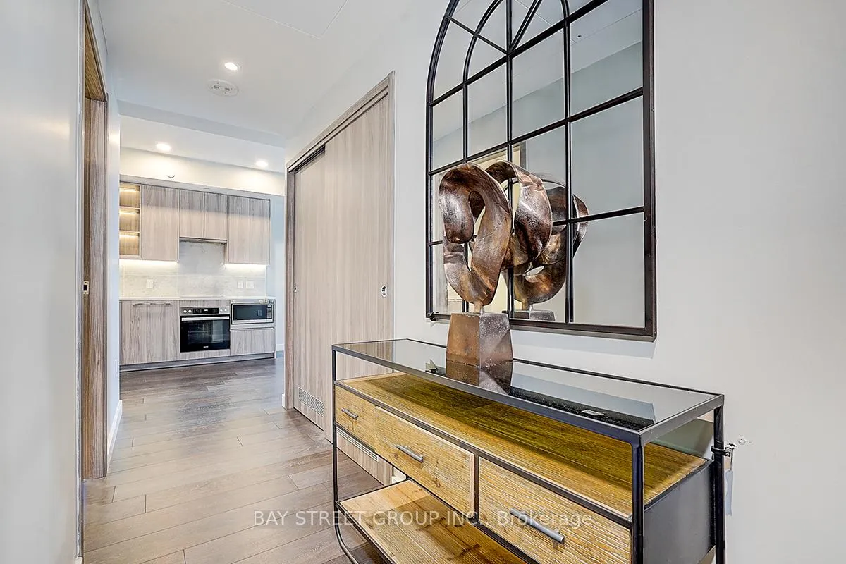 Photo 4 of Unit 2512, 95 Mcmahon Drive, North York, Bayview Village — HOMEH