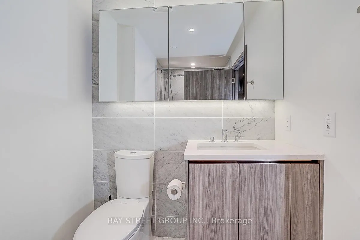 Photo 8 of Unit 2512, 95 Mcmahon Drive, North York, Bayview Village — HOMEH