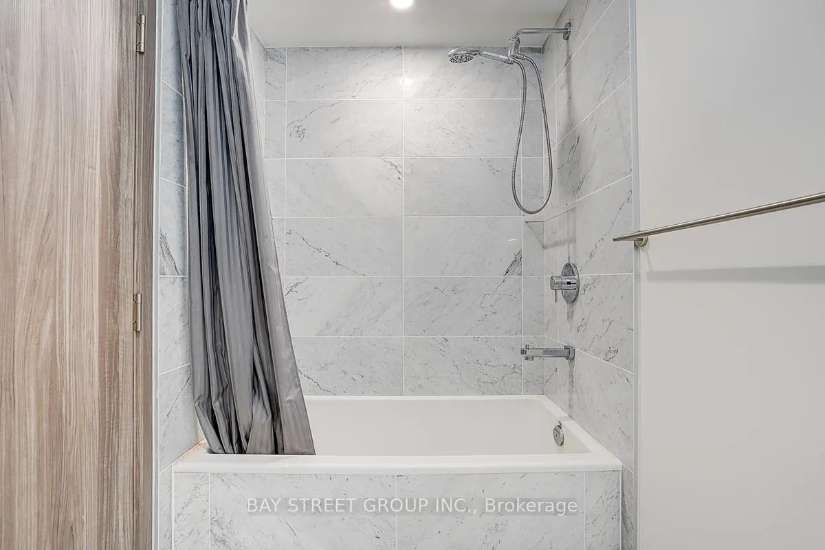 Photo 9 of Unit 2512, 95 Mcmahon Drive, North York, Bayview Village — HOMEH