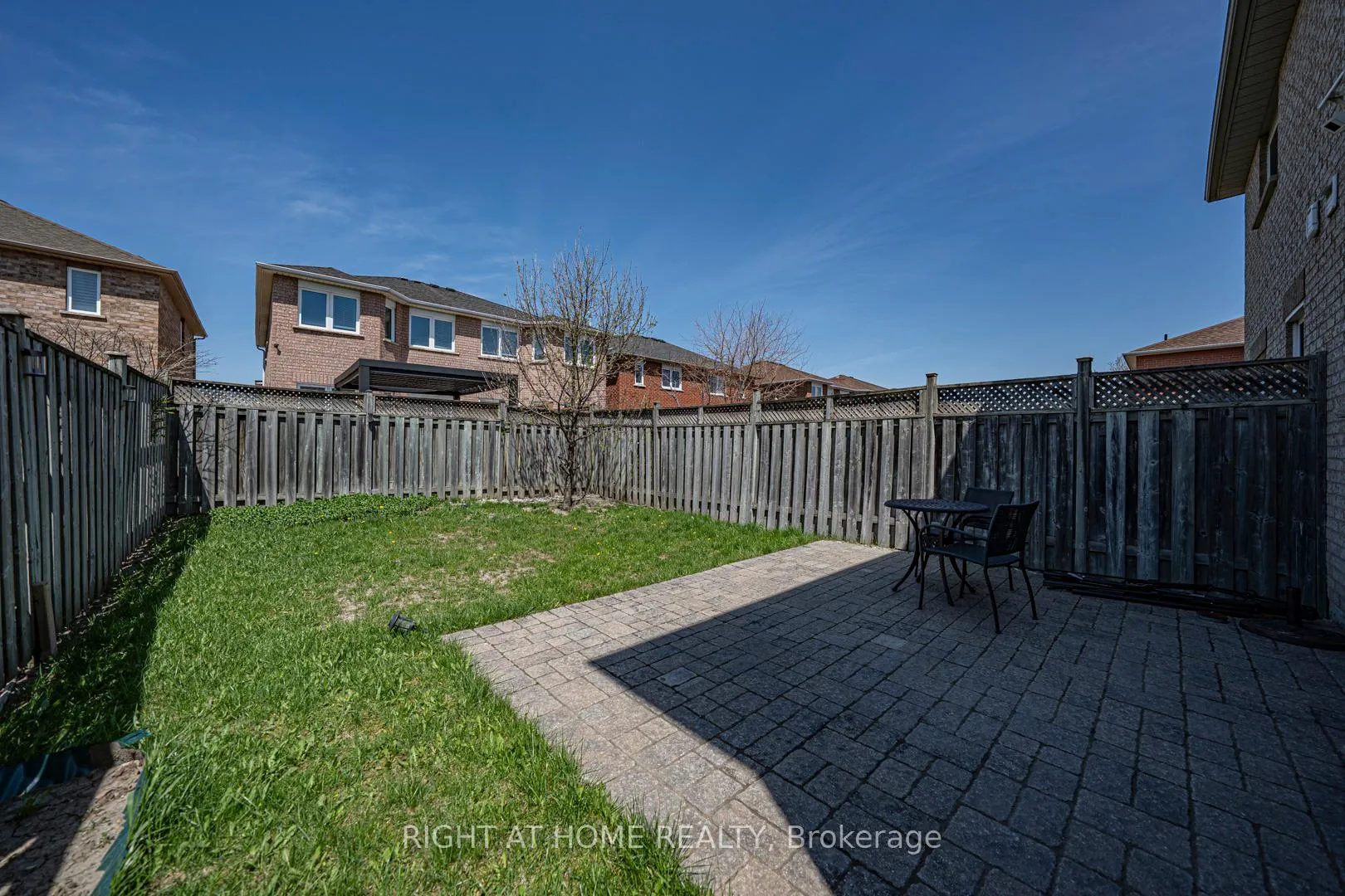 Photo 6 of 604 Summer Park Crescent, Mississauga, Fairview — HOMEH