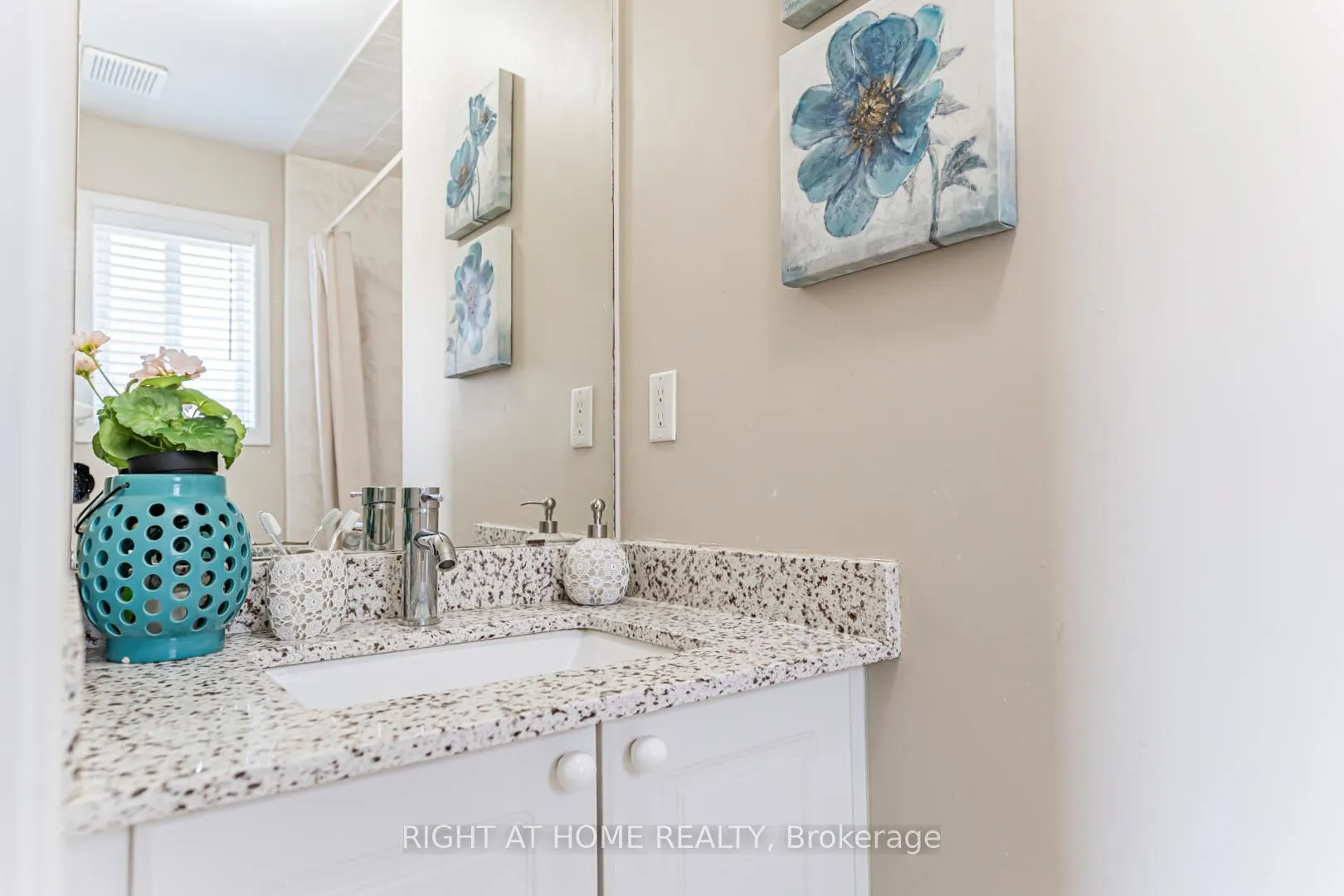 Photo 17 of 604 Summer Park Crescent, Mississauga, Fairview — HOMEH