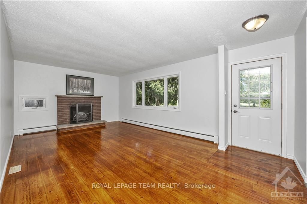 Photo 9 of 697 Oak Creek Road, Ottawa, Huntley Ward (South East) — HOMEH