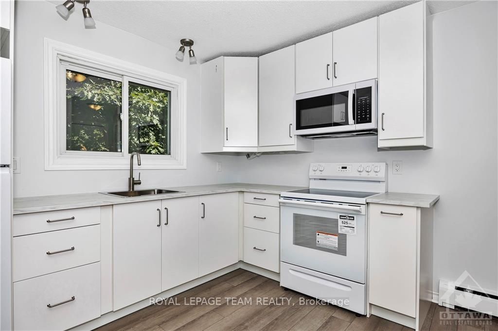 Photo 6 of 697 Oak Creek Road, Ottawa, Huntley Ward (South East) — HOMEH