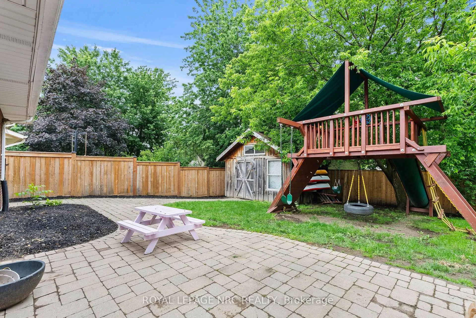 Photo 4 of 38 Killins Street, West Lincoln, Smithville — HOMEH