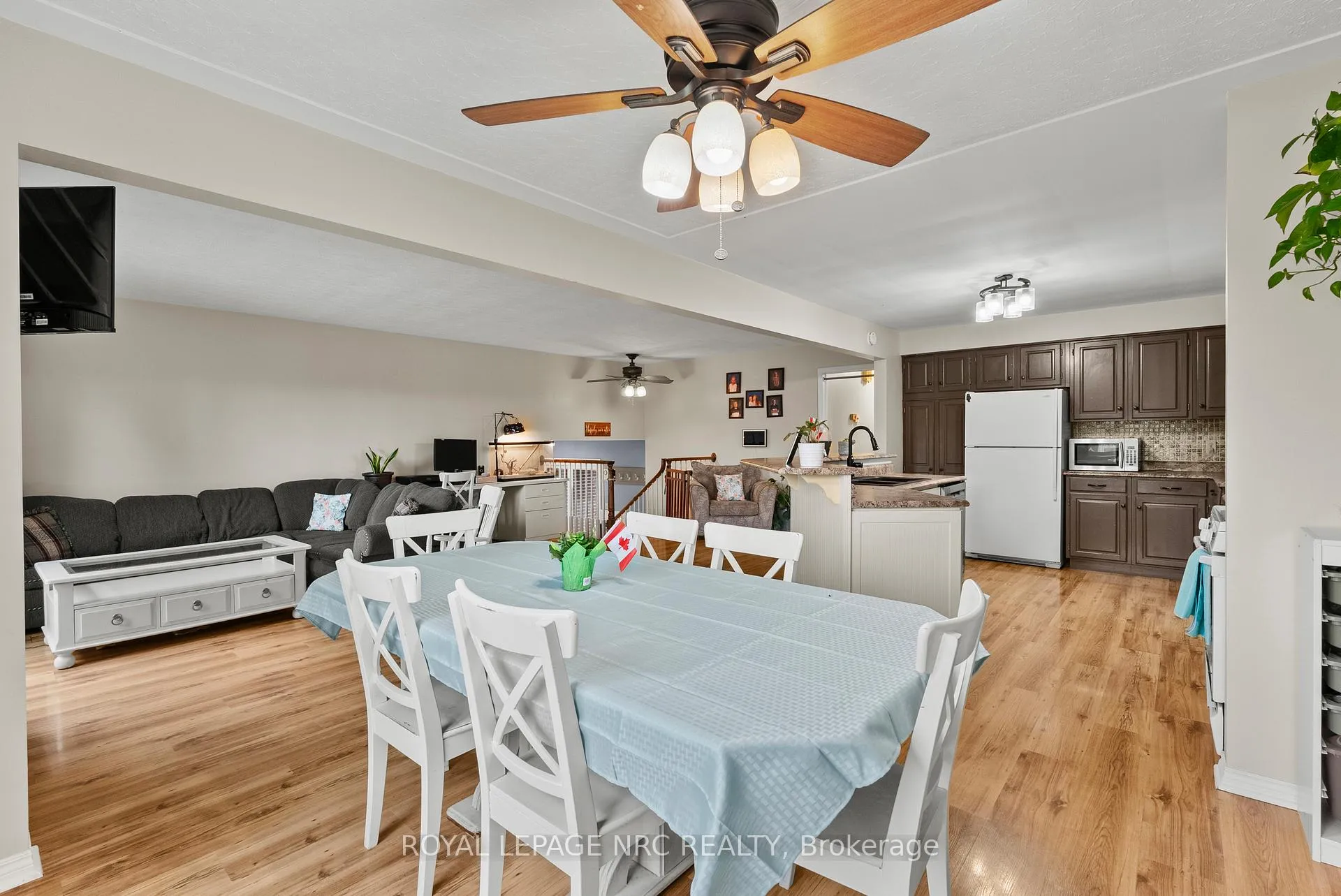 Photo 19 of 38 Killins Street, West Lincoln, Smithville — HOMEH