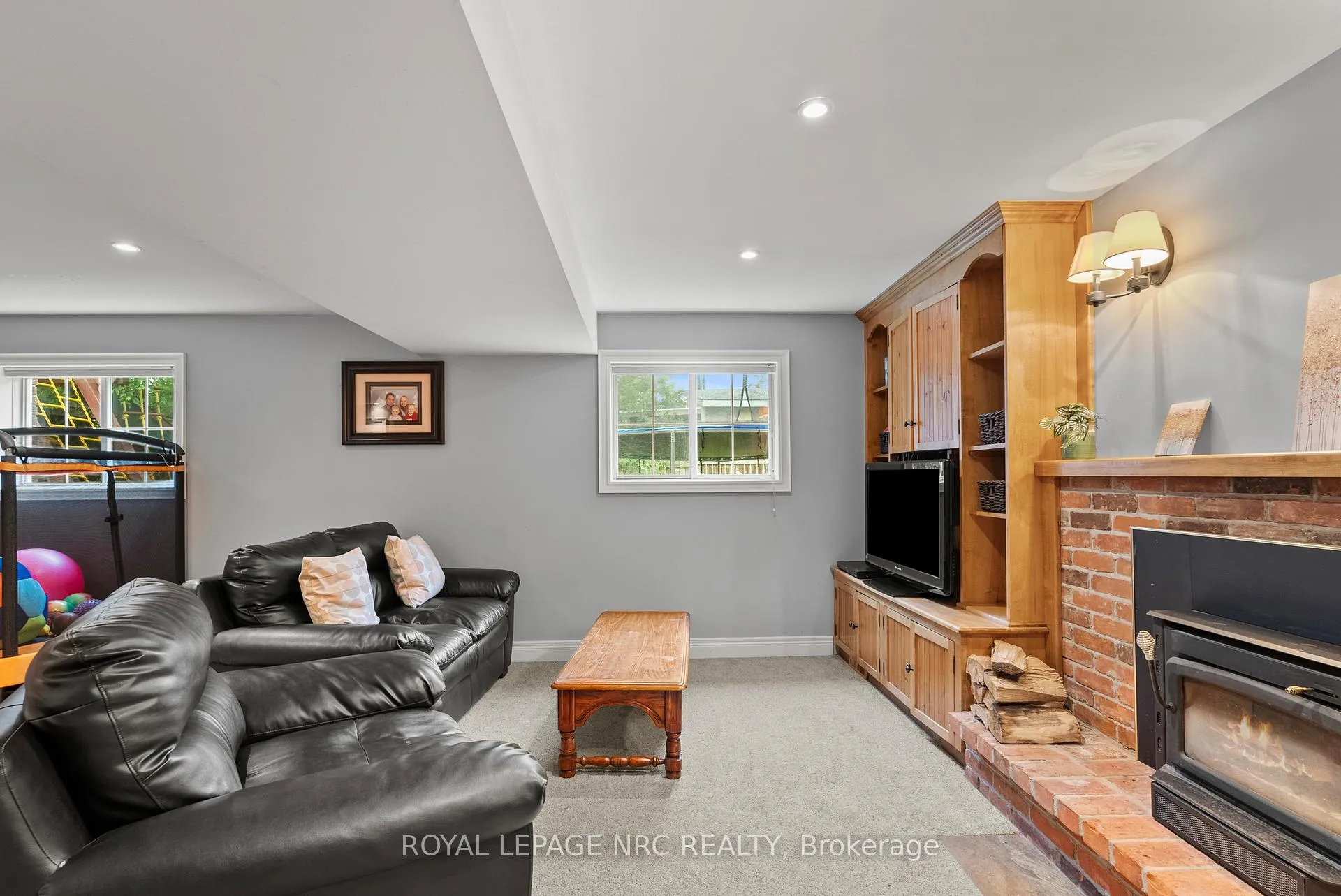 Photo 28 of 38 Killins Street, West Lincoln, Smithville — HOMEH