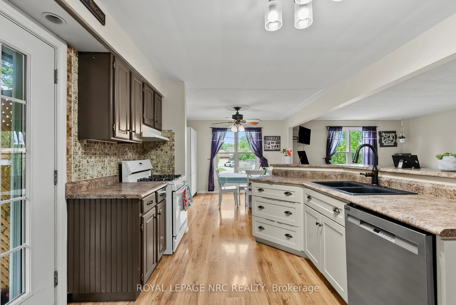 Photo 40 of 38 Killins Street, West Lincoln, Smithville — HOMEH