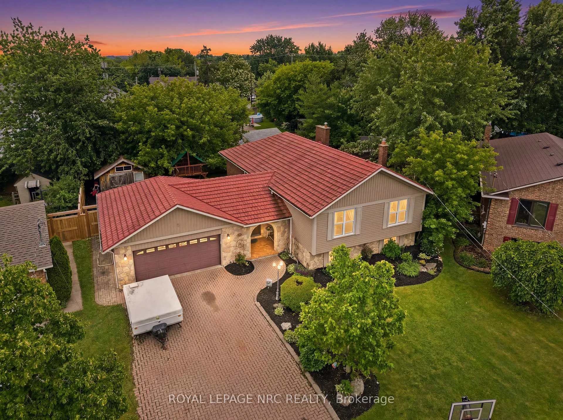 Photo 44 of 38 Killins Street, West Lincoln, Smithville — HOMEH