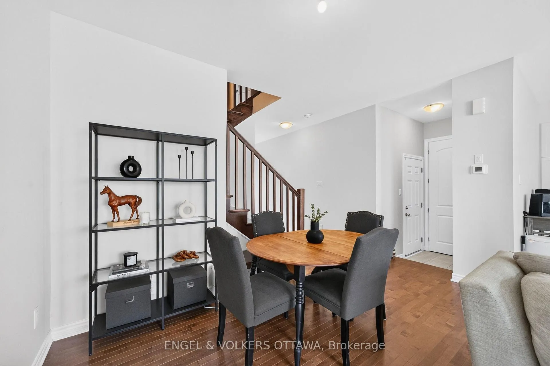 Photo 7 of 33 Focality Crescent, Ottawa, Barrhaven - Half Moon Bay — HOMEH