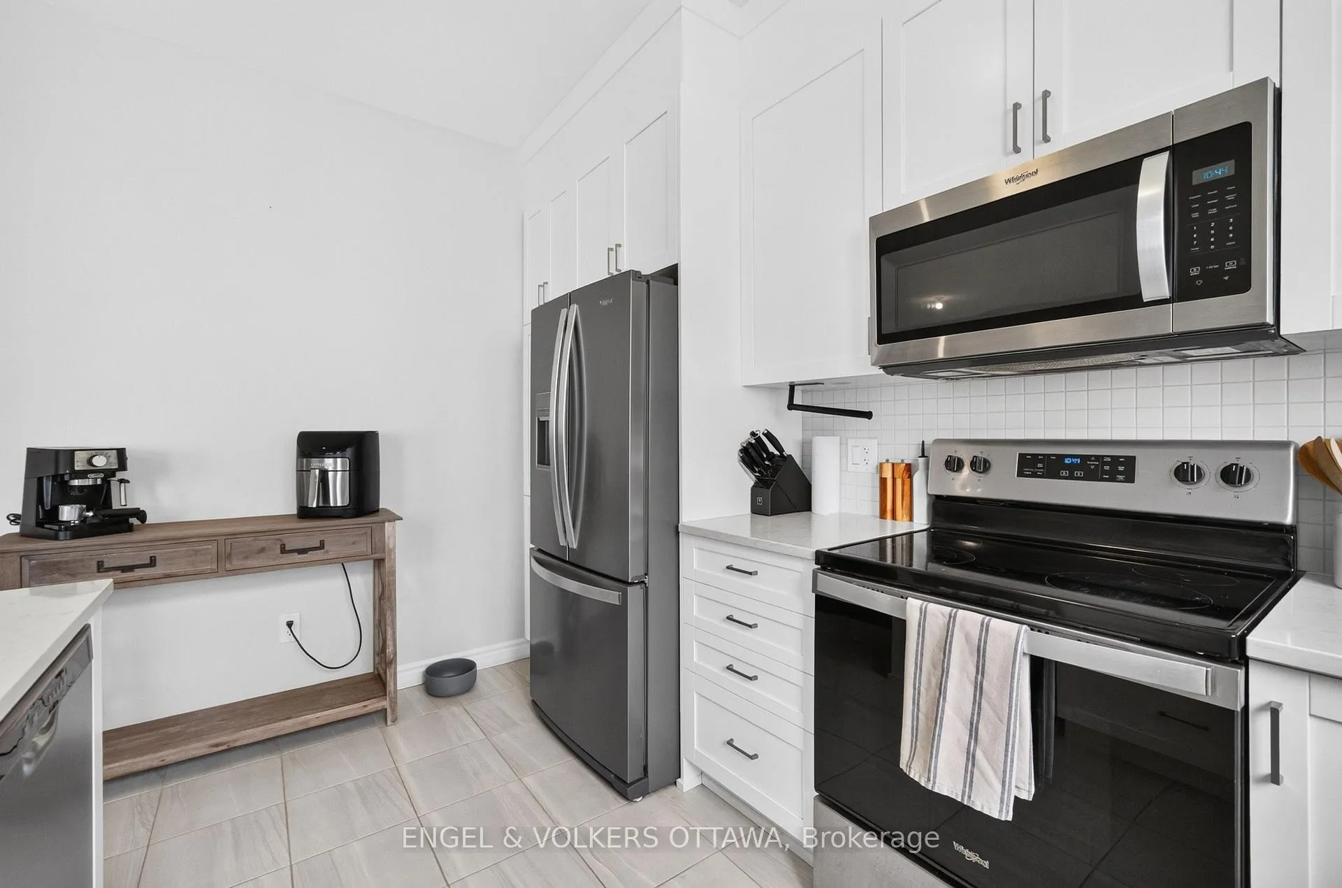 Photo 16 of 33 Focality Crescent, Ottawa, Barrhaven - Half Moon Bay — HOMEH