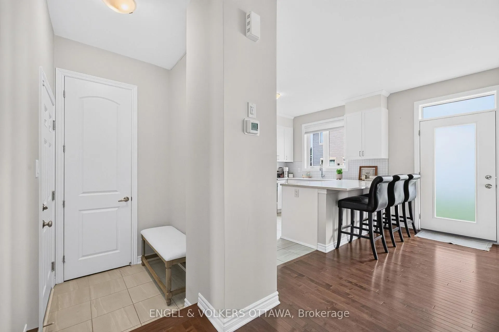 Photo 17 of 33 Focality Crescent, Ottawa, Barrhaven - Half Moon Bay — HOMEH