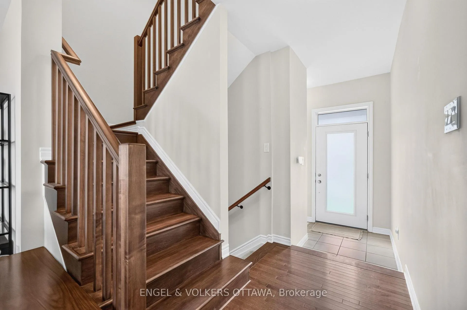 Photo 18 of 33 Focality Crescent, Ottawa, Barrhaven - Half Moon Bay — HOMEH