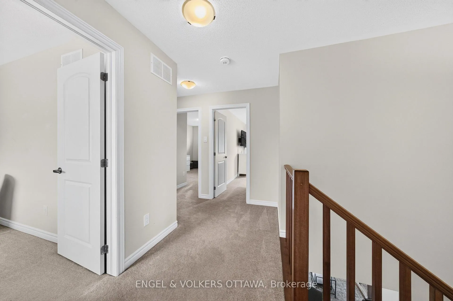 Photo 19 of 33 Focality Crescent, Ottawa, Barrhaven - Half Moon Bay — HOMEH