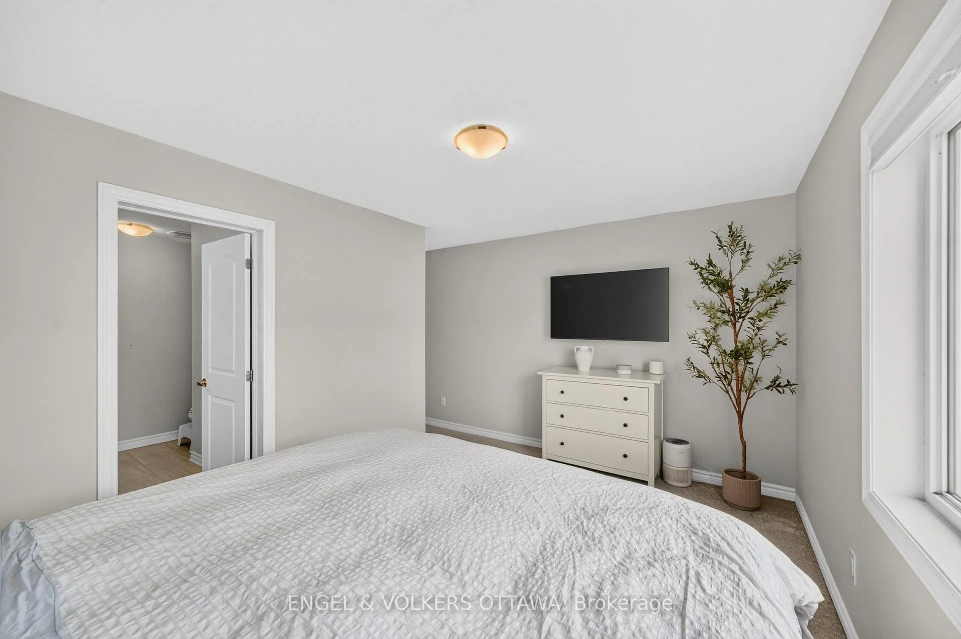 Photo 21 of 33 Focality Crescent, Ottawa, Barrhaven - Half Moon Bay — HOMEH