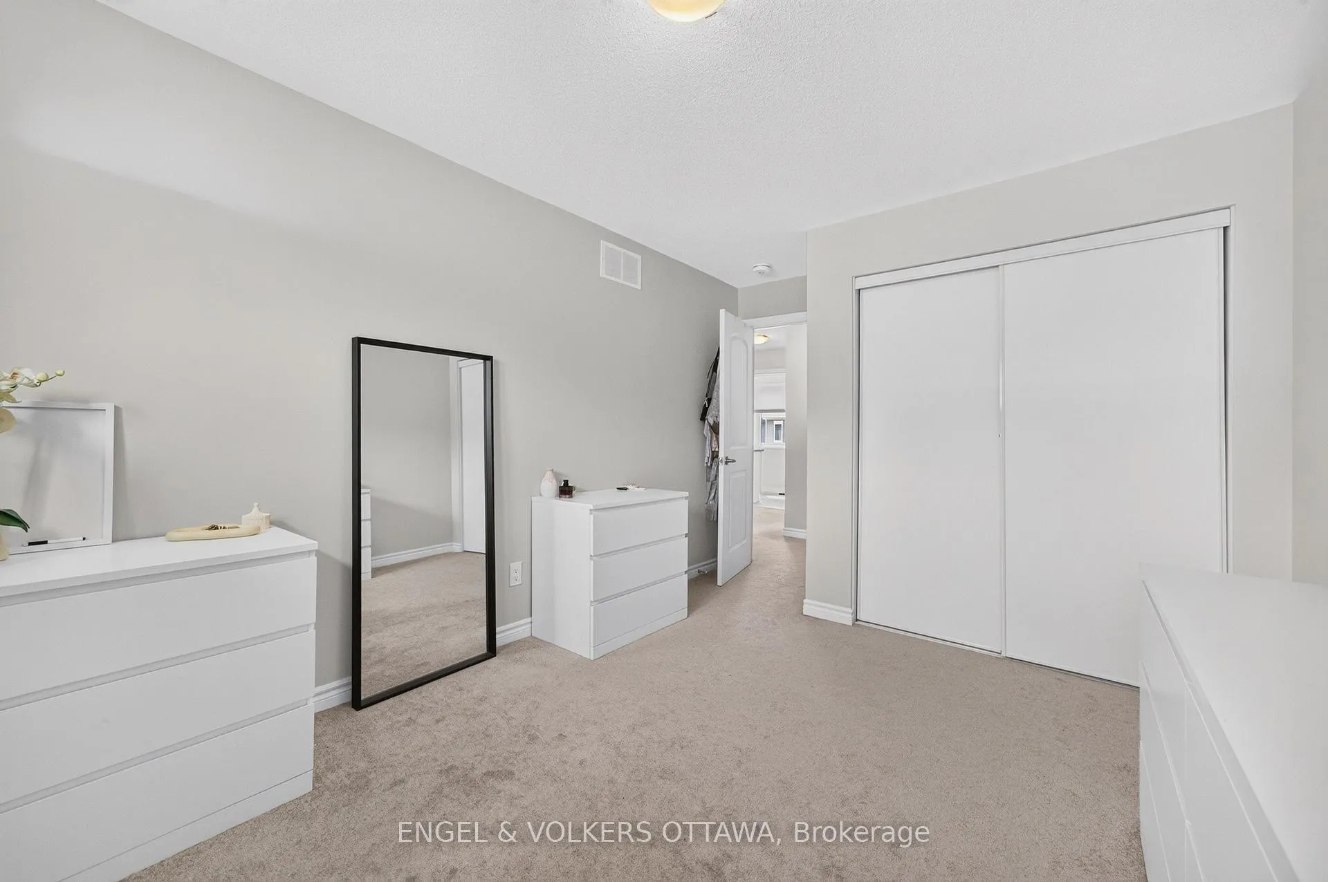 Photo 25 of 33 Focality Crescent, Ottawa, Barrhaven - Half Moon Bay — HOMEH