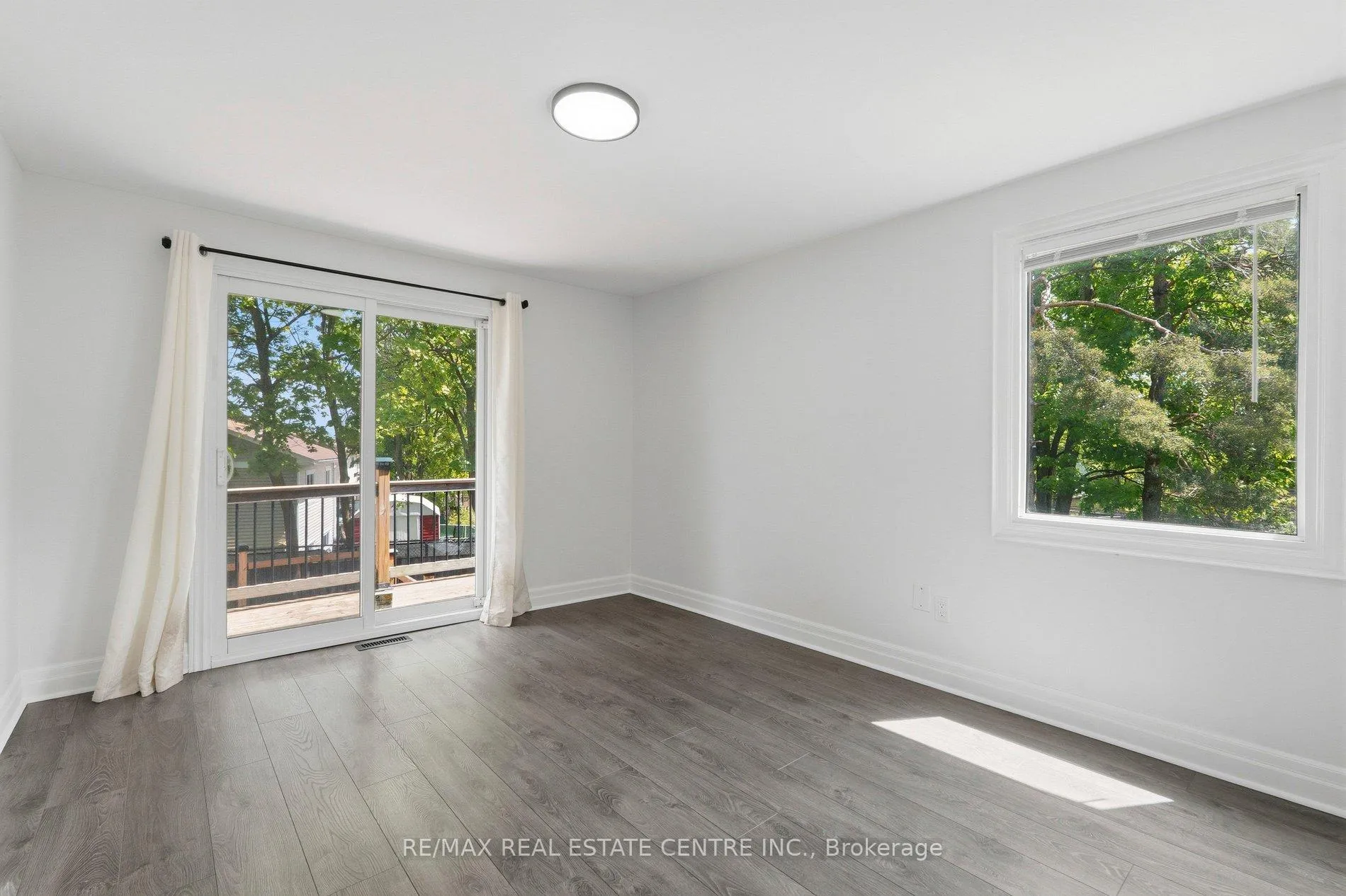 Photo 18 of 47 Christie Crescent, Barrie, Letitia Heights — HOMEH