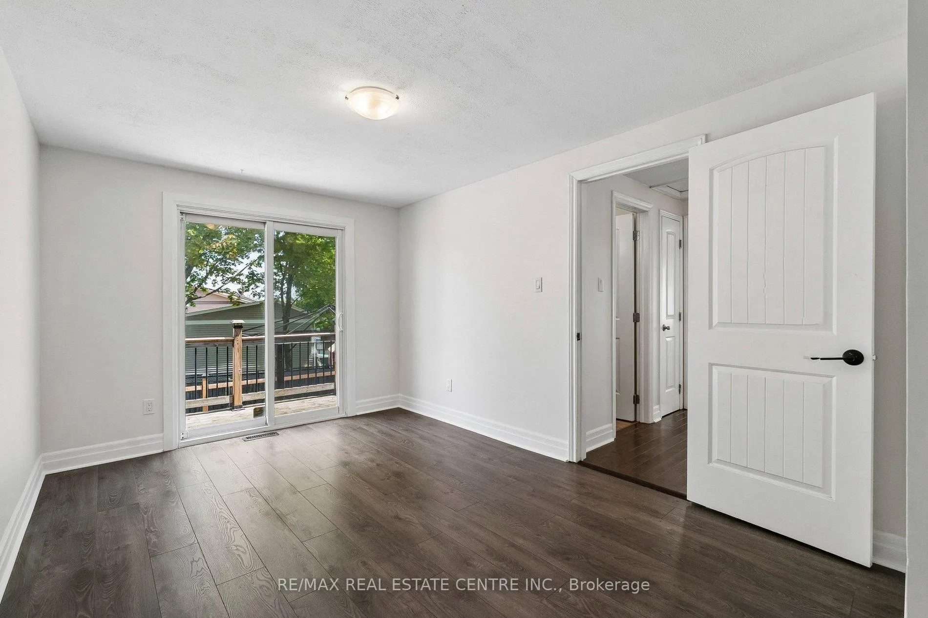 Photo 25 of 47 Christie Crescent, Barrie, Letitia Heights — HOMEH