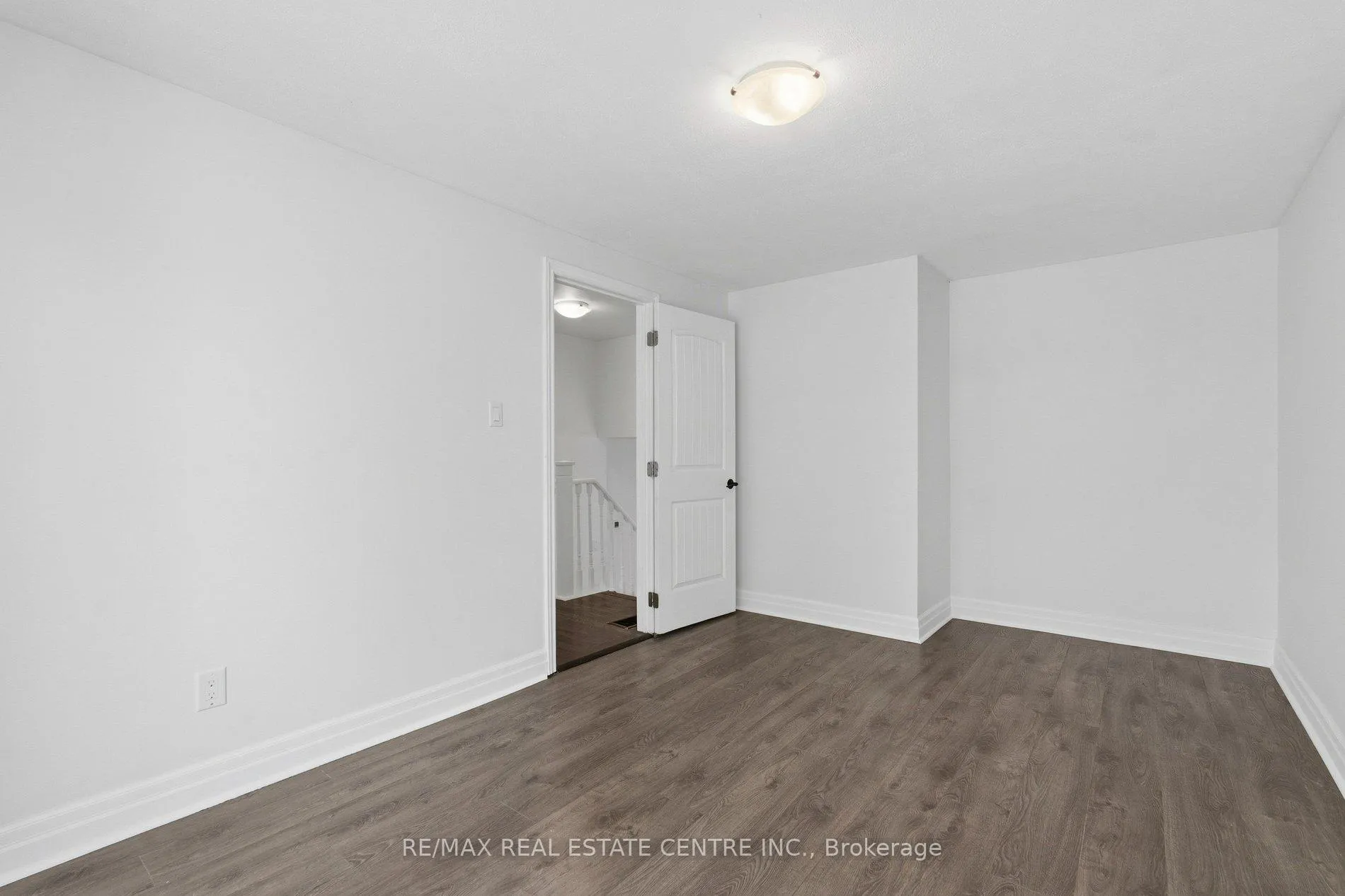 Photo 27 of 47 Christie Crescent, Barrie, Letitia Heights — HOMEH